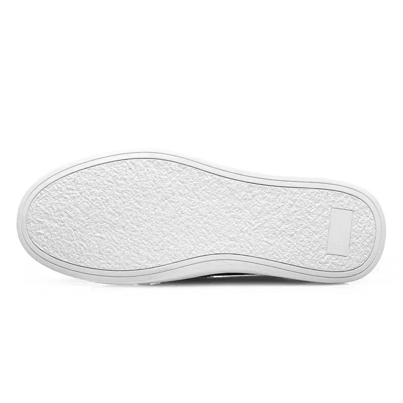 SCARPE DA GINNASTICA CON DESIGN A MOCASSINO