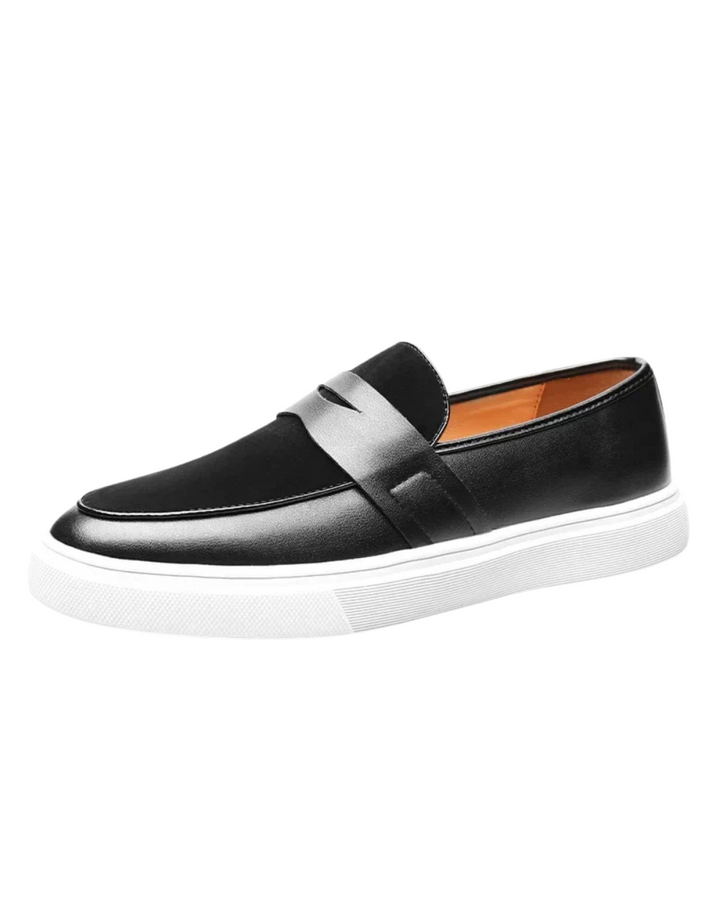 SCARPE DA GINNASTICA CON DESIGN A MOCASSINO